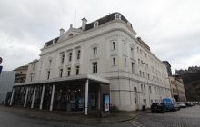 Lyceum Theatre front with castle