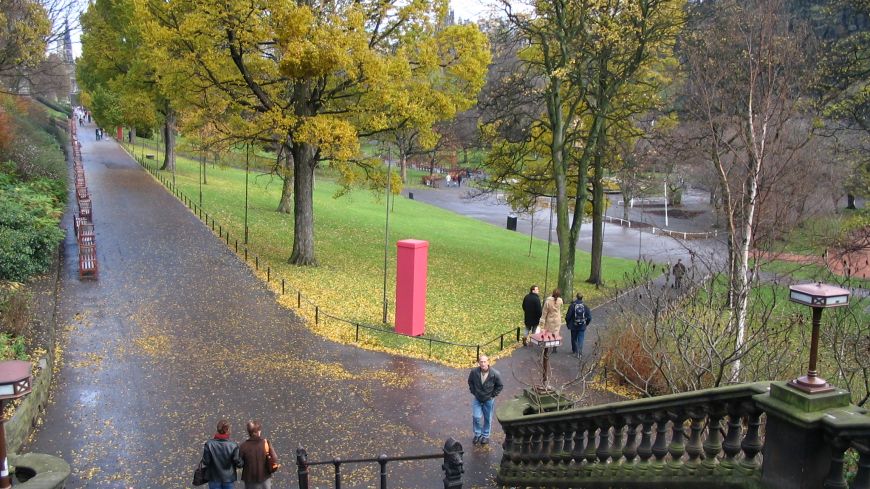 Autumn colours in Princes Street Garden West