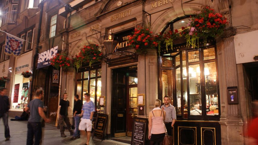 Mitre Pub on Royal Mile at night